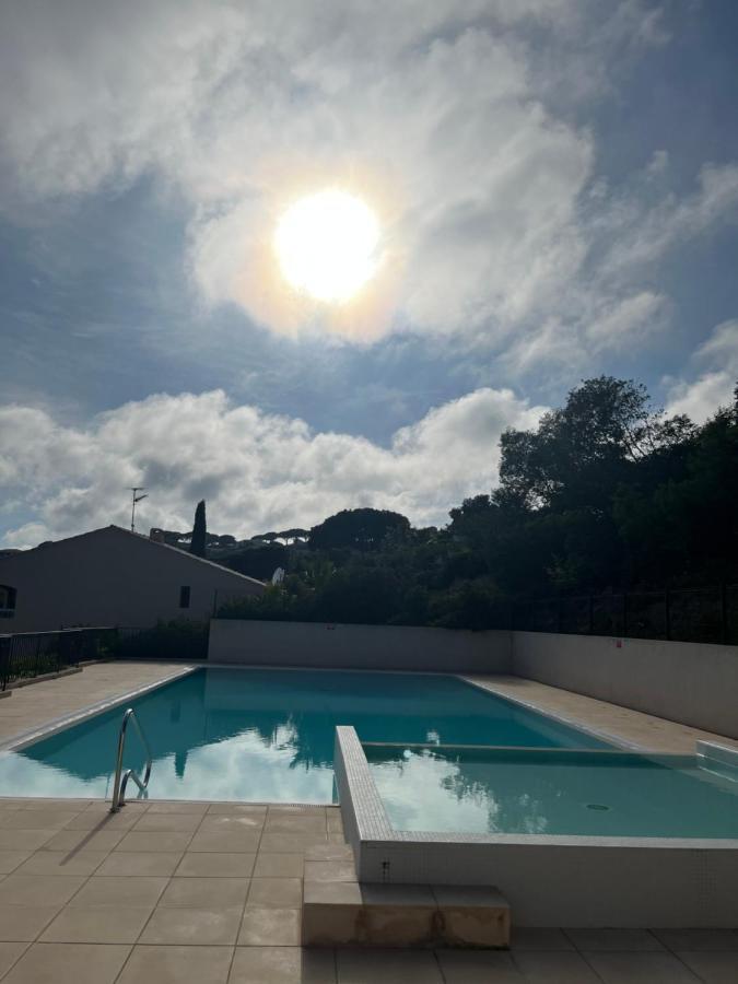 Appartement Vue Mer Avec Balcon Sainte-Maxime Exterior photo